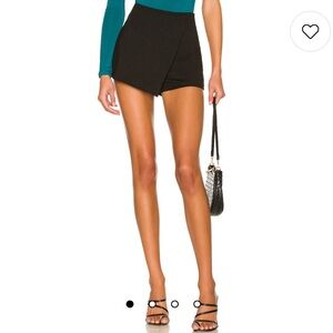 Superdown Black Skort